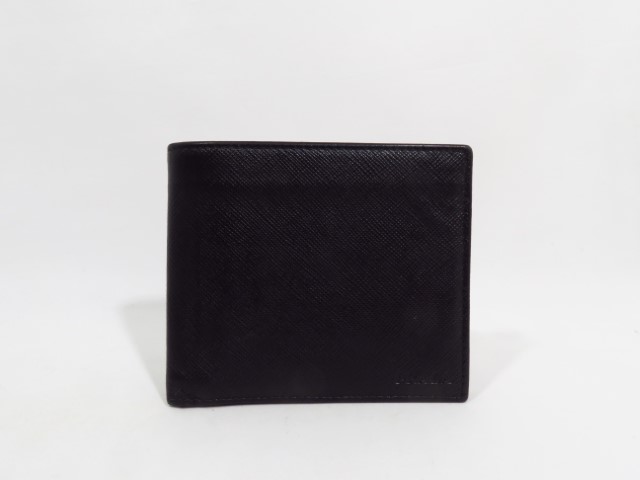 プラダ　財布